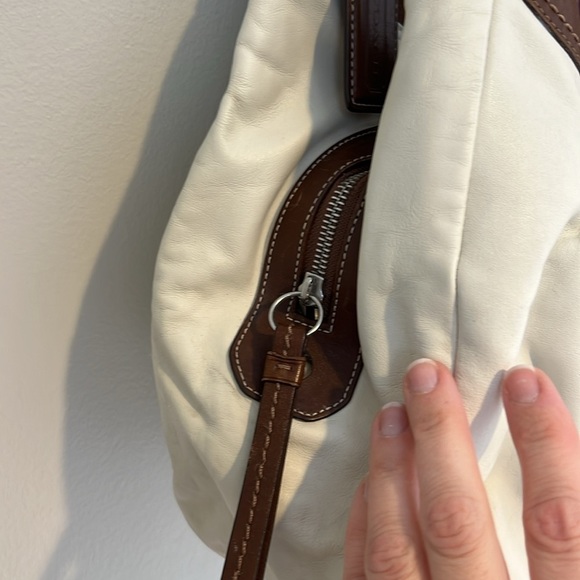 Coach Lynn Hobo Large Shoulder Bag Buckle Cream Leather Authentic Purse F15075 - Picture 5 of 16